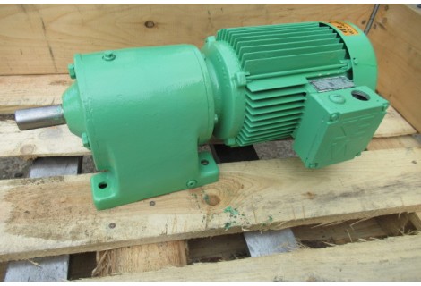 180 RPM 3 kW Asmaat 30 mm. Used.
